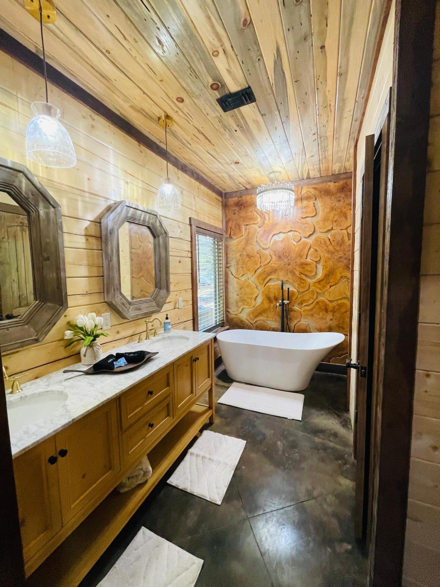 Wolf Creek Luxury Cabin Broken Bow Eksteriør billede
